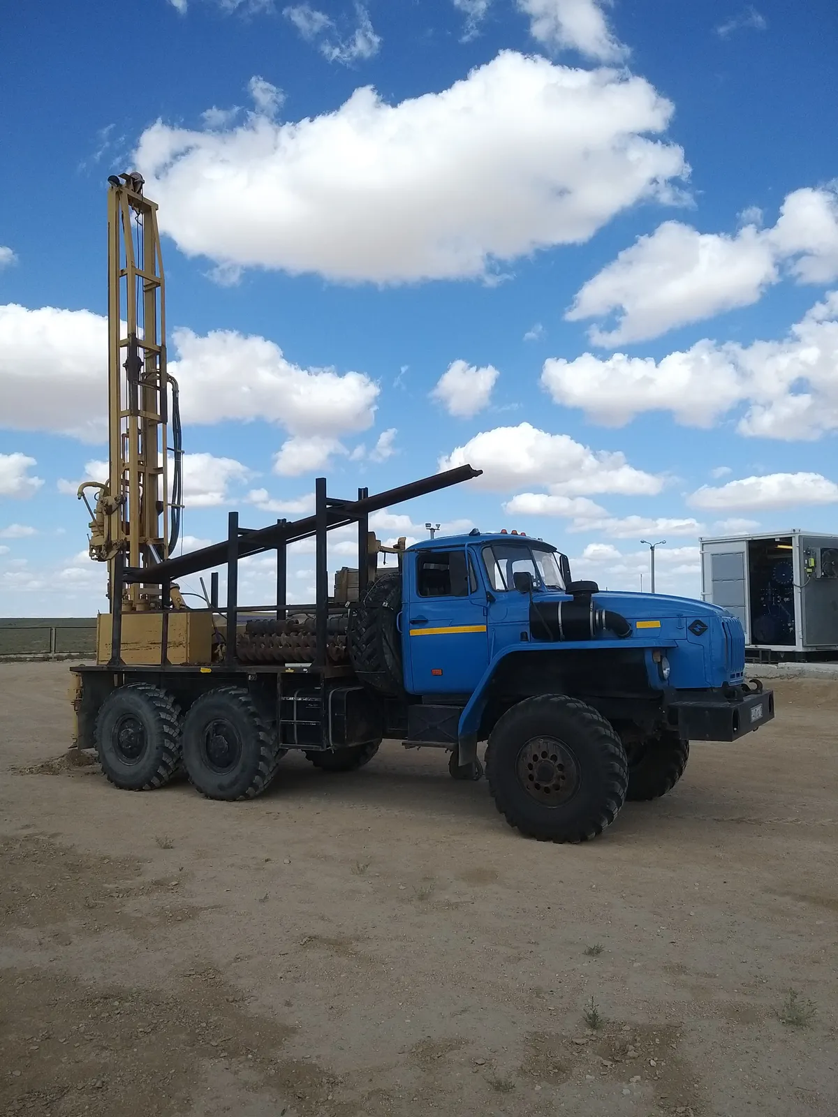 Изображение геодезических или геологических работ на объекте